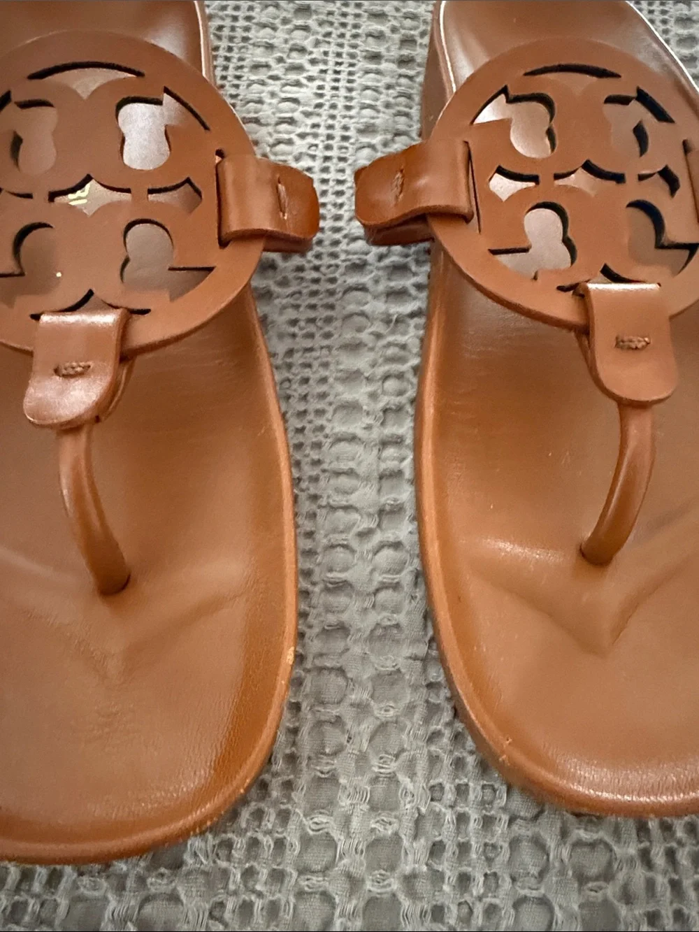 Tory Burch Miller Cloud Thong Sandal - Bourbon Miele Tan Size 6.5